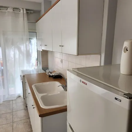 Breeze Apartments-