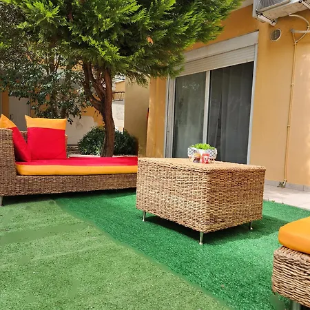בית נופש Breeze Apartments- *
